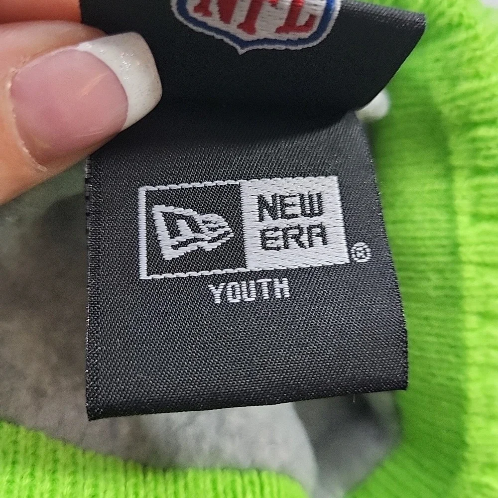 Seattle Seahawks New Era NFL Striped Sport‎ Pom Knit beanie hat cap Youth